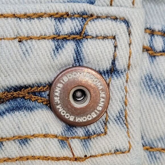 Pop-Art Denim Jacket Womens Medium 19x23 Faded Light-Wash - Picture 12 of 14